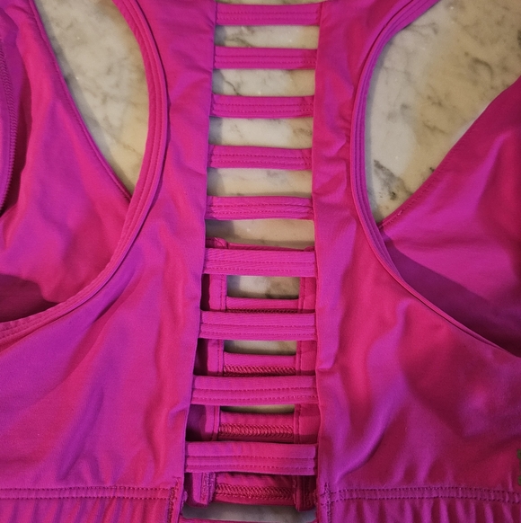 PINK VICTORIA'S SECRET SPORTS BRA - Picture 8 of 9